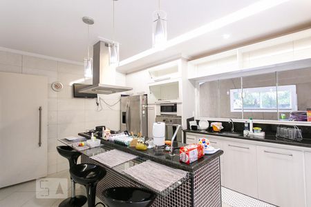 Casa de condomínio à venda com 310m², 4 quartos e 3 vagasCozinha