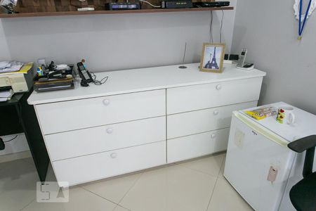 Casa de condomínio à venda com 310m², 4 quartos e 3 vagasDetalhe