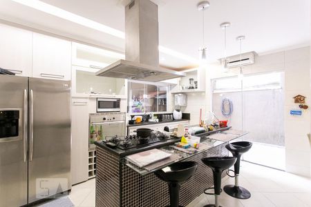 Casa de condomínio à venda com 310m², 4 quartos e 3 vagasCozinha