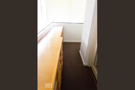 Apartamento à venda com 92m², 2 quartos e 1 vaga Apartamento à venda com 92m², 2 quartos e 1 vagacloset