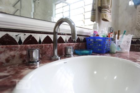 Casa para alugar com 380m², 4 quartos e 4 vagasBanheiro