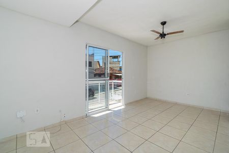 Sala de casa de condomínio para alugar com 3 quartos, 120m² em Irajá, Rio de Janeiro