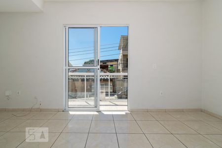 Sala de casa de condomínio para alugar com 3 quartos, 120m² em Irajá, Rio de Janeiro