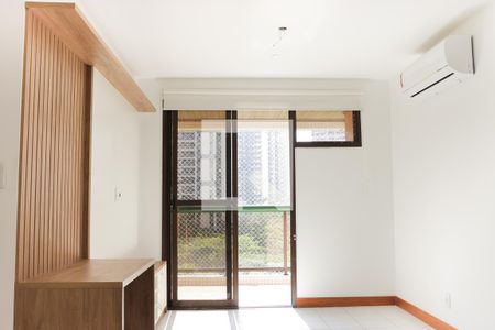 Sala de apartamento à venda com 2 quartos, 65m² em Barra da Tijuca, Rio de Janeiro