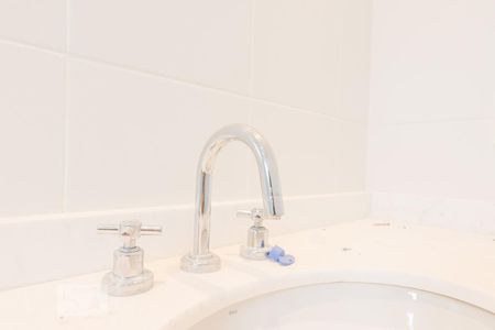 Apartamento para alugar com 234m², 4 quartos e 4 vagas Apartamento para alugar com 234m², 4 quartos e 4 vagasBanheiro da Suíte 1