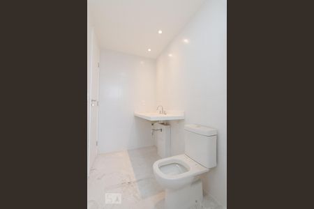 Apartamento para alugar com 234m², 4 quartos e 4 vagas Apartamento para alugar com 234m², 4 quartos e 4 vagasBanheiro da Suíte 3