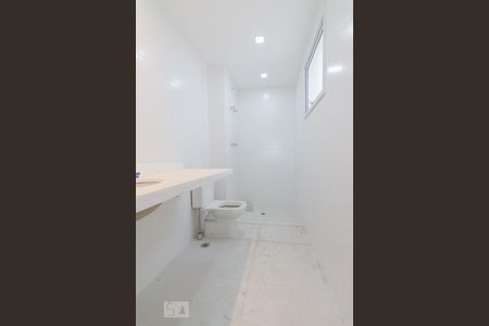 Apartamento para alugar com 234m², 4 quartos e 4 vagas Apartamento para alugar com 234m², 4 quartos e 4 vagasBanheiro da Suíte 2