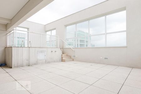 Apartamento para alugar com 234m², 4 quartos e 4 vagas Apartamento para alugar com 234m², 4 quartos e 4 vagasVaranda