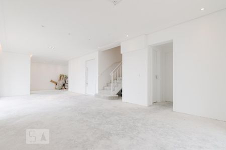 Apartamento para alugar com 234m², 4 quartos e 4 vagas Apartamento para alugar com 234m², 4 quartos e 4 vagasSala