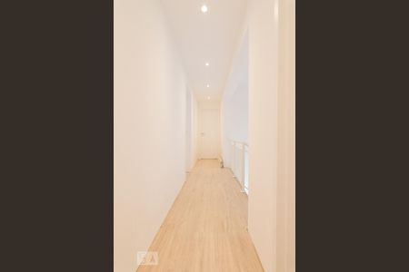 Apartamento para alugar com 234m², 4 quartos e 4 vagas Apartamento para alugar com 234m², 4 quartos e 4 vagasCorredor