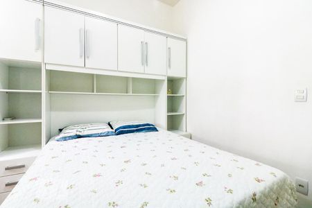 Quarto 1 de apartamento à venda com 2 quartos, 70m² em Copacabana, Rio de Janeiro
