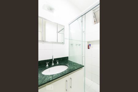 Apartamento à venda com 70m², 2 quartos e sem vaga Apartamento à venda com 70m², 2 quartos e sem vagaBanheiro 1