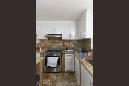 Casa de condomínio à venda com 350m², 3 quartos e 4 vagasCozinha