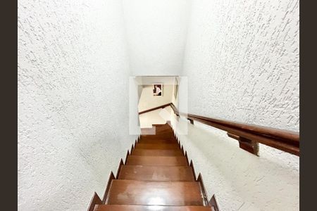 Escada de casa para alugar com 3 quartos, 350m² em Santana, São Paulo