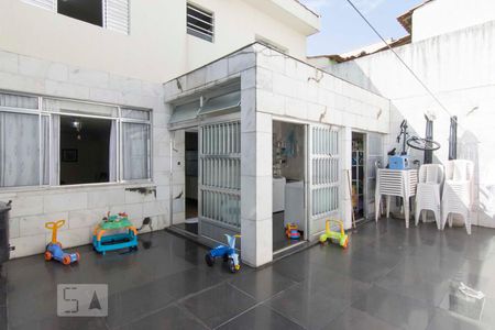 Casa de condomínio à venda com 350m², 3 quartos e 4 vagasQuintal
