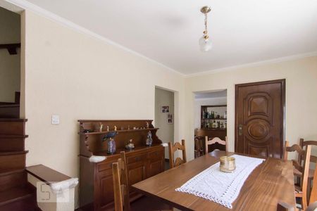 Casa de condomínio à venda com 350m², 3 quartos e 4 vagasSala