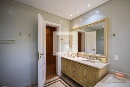 Apartamento para alugar com 250m², 4 quartos e 4 vagasBanheiro Suíte 1