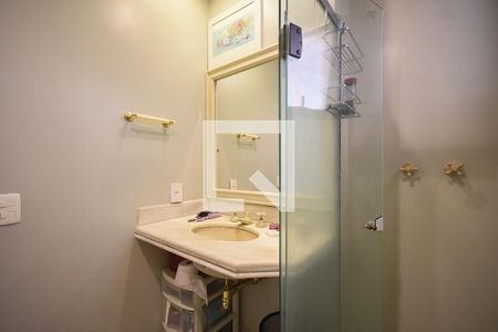 Apartamento para alugar com 250m², 4 quartos e 4 vagasBanheiro Suíte 3