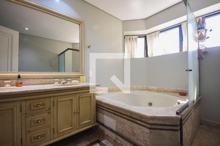 Apartamento para alugar com 250m², 4 quartos e 4 vagasBanheiro Suíte 1