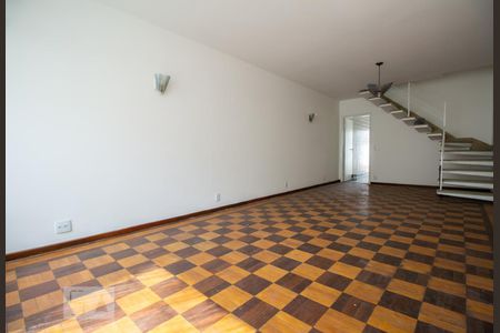 Sala de casa para alugar com 3 quartos, 350m² em Jardim Vera Cruz, São Paulo