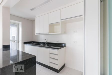 Cozinha de apartamento para alugar com 3 quartos, 107m² em Bacacheri, Curitiba