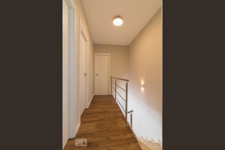 Apartamento para alugar com 107m², 3 quartos e 2 vagas Apartamento para alugar com 107m², 3 quartos e 2 vagasCorredor segundo piso