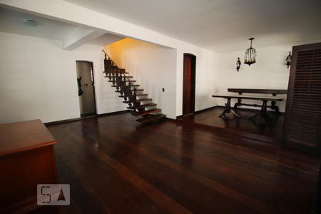 Sala de casa para alugar com 3 quartos, 247m² em Freguesia (jacarepaguá), Rio de Janeiro