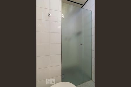 Banheiro de apartamento à venda com 3 quartos, 76m² em Osvaldo Cruz, São Caetano do Sul