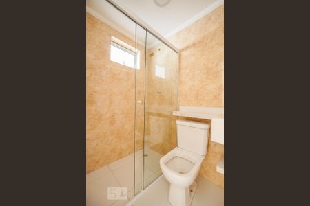 Banheiro de casa para alugar com 2 quartos, 60m² em Vila Granada, São Paulo