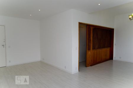 Apartamento para alugar com 80m², 2 quartos e 1 vagaSala