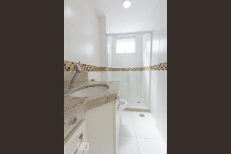 Banheiro de apartamento à venda com 1 quarto, 50m² em Vila Isabel, Rio de Janeiro