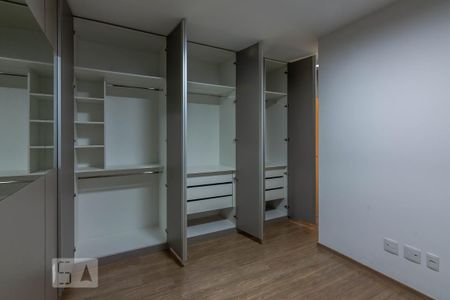Apartamento à venda com 70m², 2 quartos e 2 vagasArmário Quarto 2 Suíte 