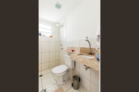 Banheiro de apartamento à venda com 2 quartos, 47m² em Jardim Cura Dars, Campinas