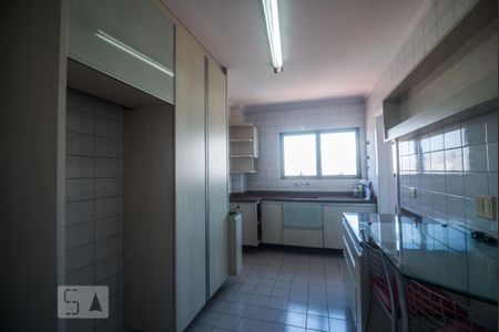 Apartamento à venda com 100m², 2 quartos e 2 vagas Apartamento à venda com 100m², 2 quartos e 2 vagasCozinha