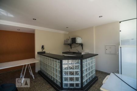 Apartamento à venda com 100m², 2 quartos e 2 vagas Apartamento à venda com 100m², 2 quartos e 2 vagasÁrea Comum - Salão de Festas