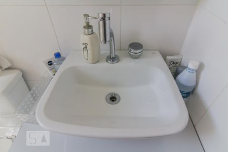 Apartamento para alugar com 56m², 2 quartos e 1 vagaPia do banheiro
