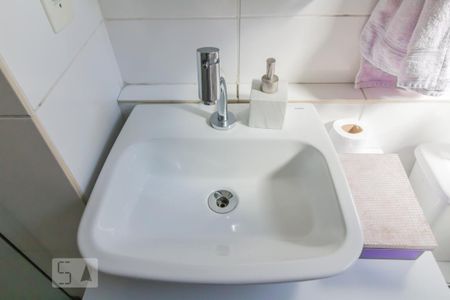 Pia da suíte de apartamento para alugar com 2 quartos, 56m² em Vila Tijuco, Guarulhos
