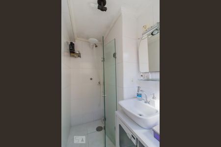 Banheiro da suíte de apartamento para alugar com 2 quartos, 56m² em Vila Tijuco, Guarulhos
