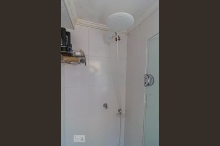 Chuveiro da suíte de apartamento para alugar com 2 quartos, 56m² em Vila Tijuco, Guarulhos