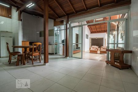 Casa para alugar com 350m², 3 quartos e 3 vagasSalão de Festas