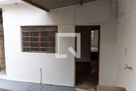 Casa para alugar com 60m², 1 quarto e 1 vaga Casa para alugar com 60m², 1 quarto e 1 vagaFachada
