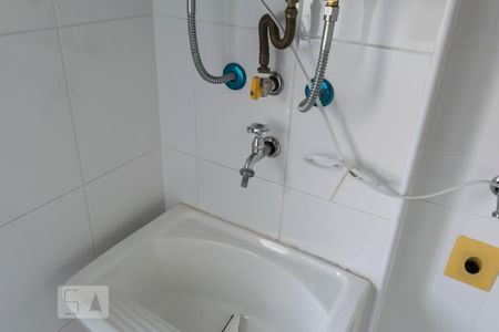 Apartamento para alugar com 80m², 3 quartos e 2 vagas1o. Andar - Área de serviço (Torneira)