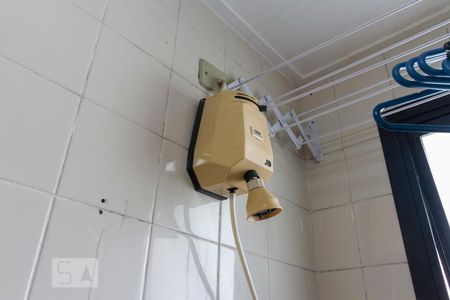 Apartamento para alugar com 149m², 3 quartos e 2 vagas Apartamento para alugar com 149m², 3 quartos e 2 vagasChuveiro do Banheiro de Serviço