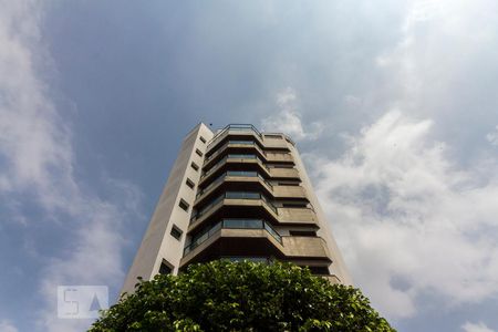 Apartamento para alugar com 149m², 3 quartos e 2 vagas Apartamento para alugar com 149m², 3 quartos e 2 vagasFachada