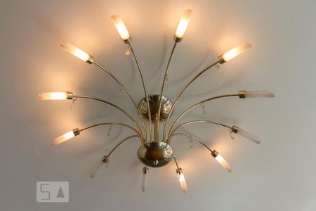 Apartamento para alugar com 149m², 3 quartos e 2 vagas Apartamento para alugar com 149m², 3 quartos e 2 vagasLustre da Sala