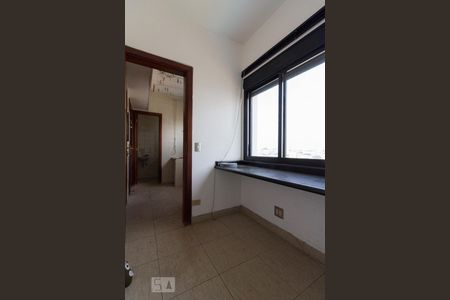 Apartamento para alugar com 149m², 3 quartos e 2 vagas Apartamento para alugar com 149m², 3 quartos e 2 vagasQuarto de Serviço