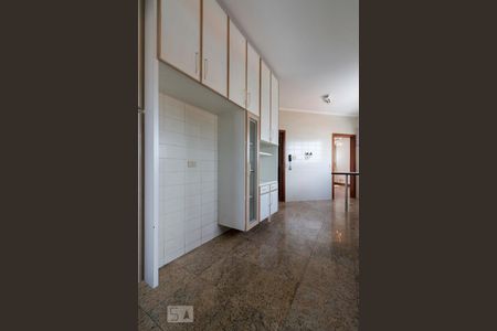 Apartamento para alugar com 149m², 3 quartos e 2 vagas Apartamento para alugar com 149m², 3 quartos e 2 vagasCozinha