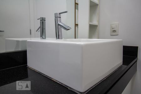 Apartamento à venda com 57m², 1 quarto e 1 vaga Apartamento à venda com 57m², 1 quarto e 1 vagaBanheiro suíte detalhe