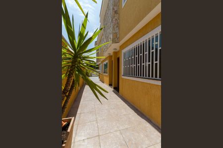 Casa para alugar com 65m², 2 quartos e 1 vaga Casa para alugar com 65m², 2 quartos e 1 vagaArea Externa do Condomínio