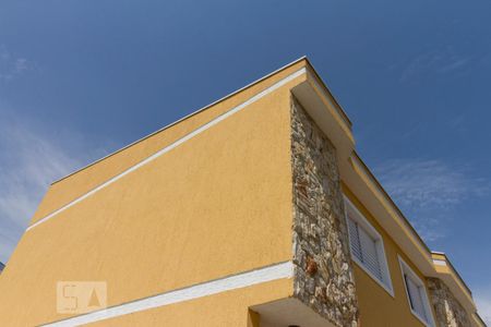 Casa para alugar com 65m², 2 quartos e 1 vaga Casa para alugar com 65m², 2 quartos e 1 vagaFachada